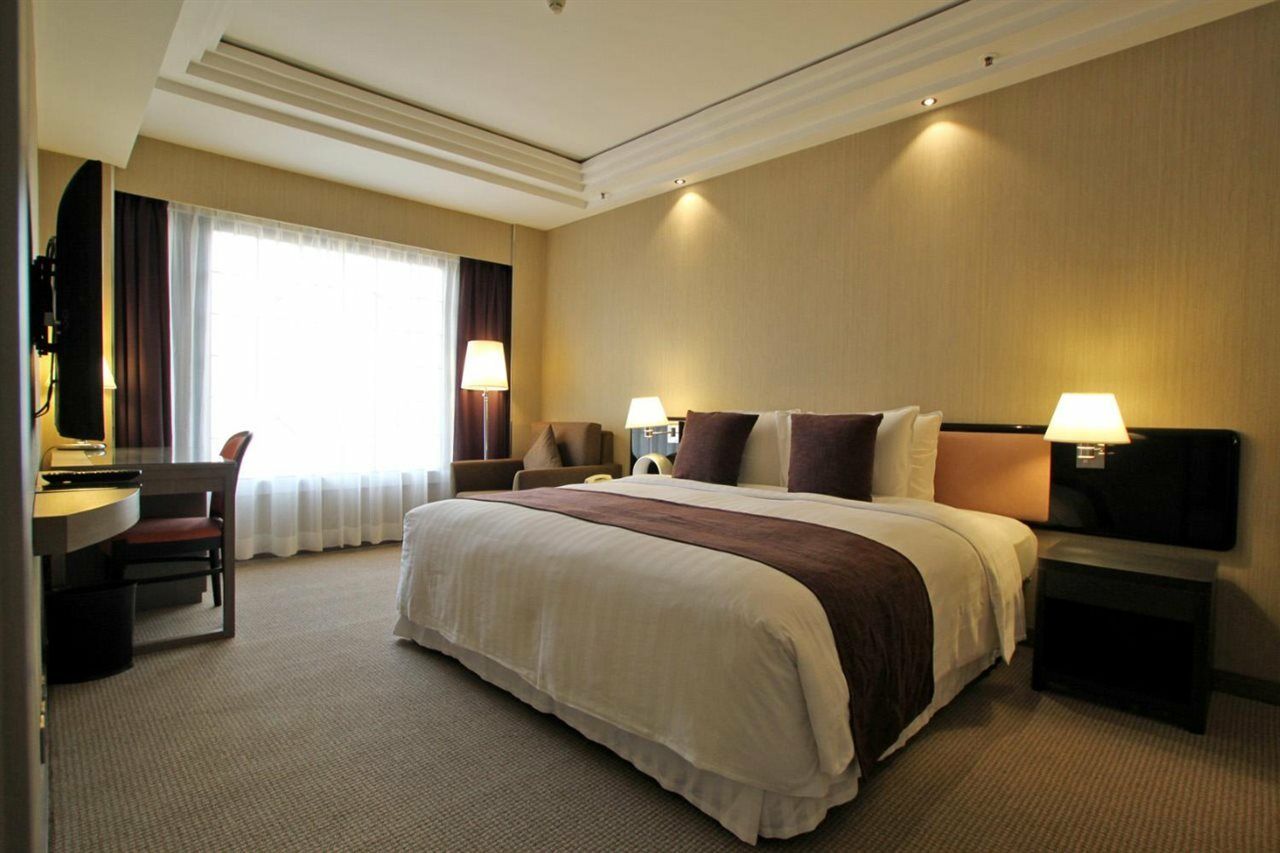 Prudential Hotel Hong Kong Exterior photo